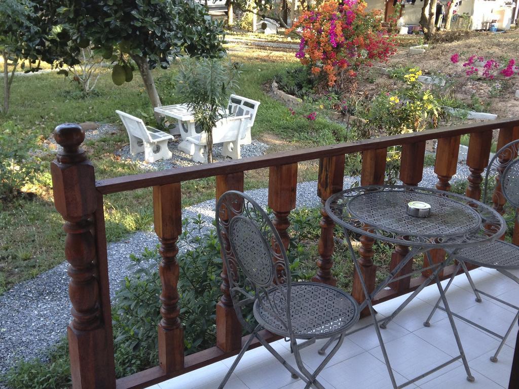 Areeya Resort Watthana Nakhon Екстериор снимка