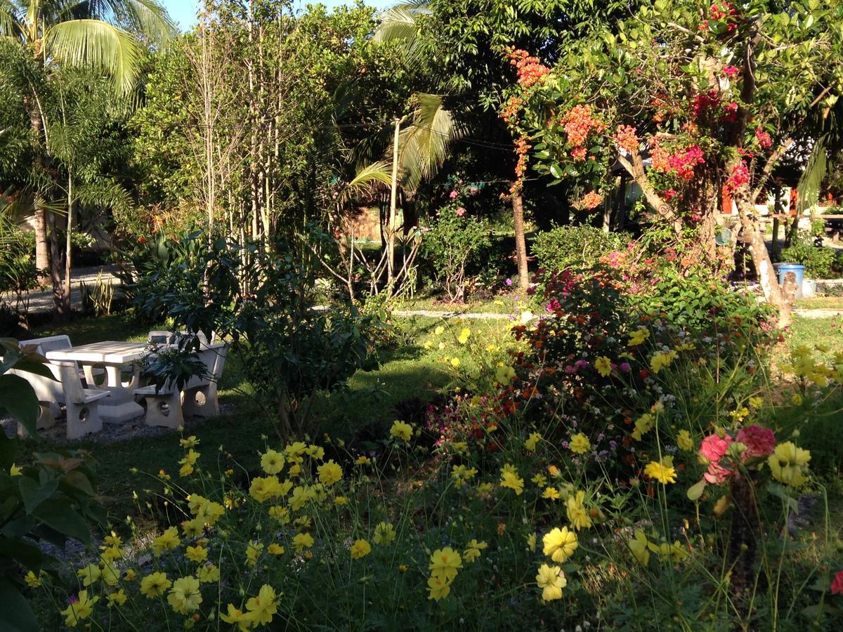Areeya Resort Watthana Nakhon Екстериор снимка